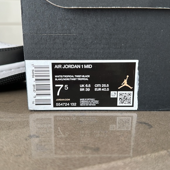 BRAND NEW AUTHENTIC Jordan 1 Mid Tropical Twist Igloo - Picture 6 of 6